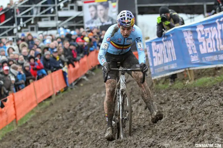 Wout van Aert kicks his way through the slick off-camber. Elite Men. 2018 UCI Cyclocross World Championships, Valkenburg-Limburg, The Netherlands. © Bart Hazen / Cyclocross Magazine