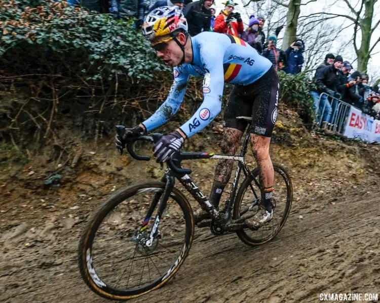 Wout van Aert rode a second Felt bike with a slightly different paint scheme at Worlds. Elite Men. 2018 UCI World Championships, Valkenburg-Limburg. © Gavin Gould / Cyclocross Magazine