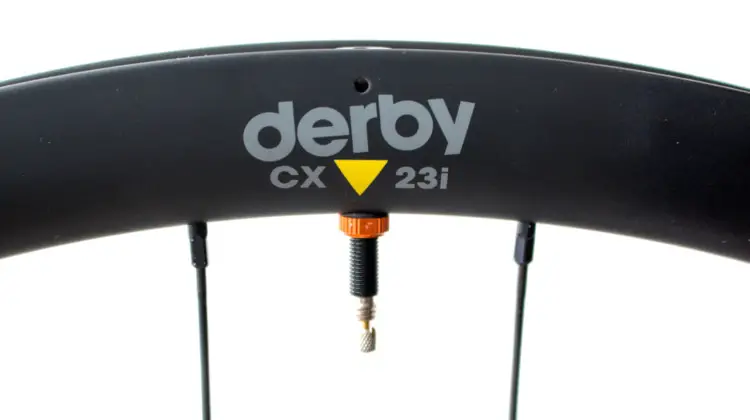 Derby offers serveral decal colors, and out test set let us know which set we were riding. Derby offers a wide variety of decal colors. Derby CX 23i carbon tubeless wheels. © Cyclocross Magazine