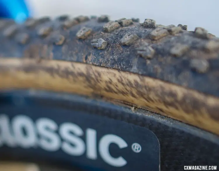 Malik raced Vittoria Terreno Wet tubulars, citing their grip on loose ground which suited her mountain bike background. Jen Malik's Collegiate Club-winning Raleigh RXC Pro. 2018 Cyclocross National Championships. © A. Yee / Cyclocross Magazine