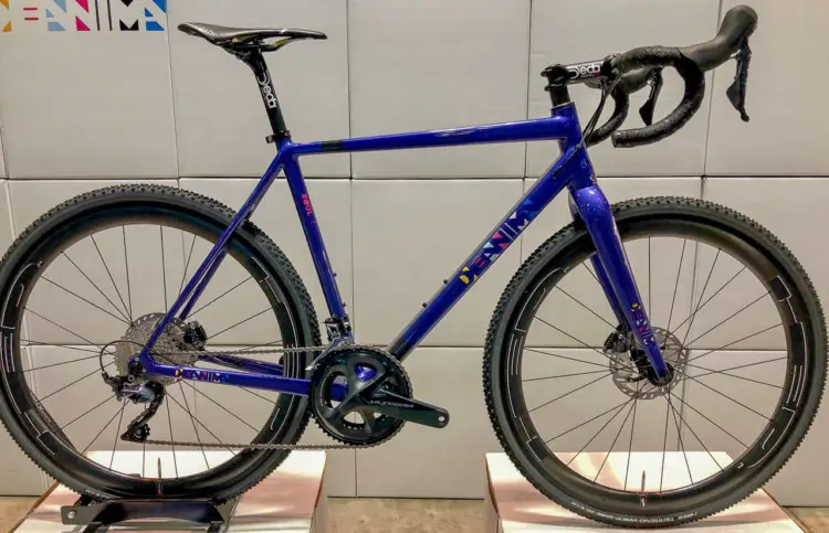 DeAnima builds steel and carbon road and gravel bikes in Pergine Valsugana, Italy. The carbon AMG is a disc brake road bike with larger tire clearances. 2018 National Handmade Bike Show. © Mike Taylor / Cyclocross Magazine