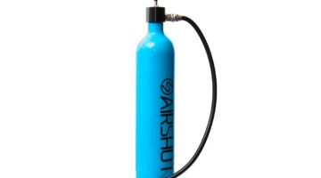 The Airshot LTD tubeless compressor / canister retails for $59.96 in the US, weighs just 441 grams and can turn any floor pump into a tubeless compressor charging pump. © Cyclocross Magazine