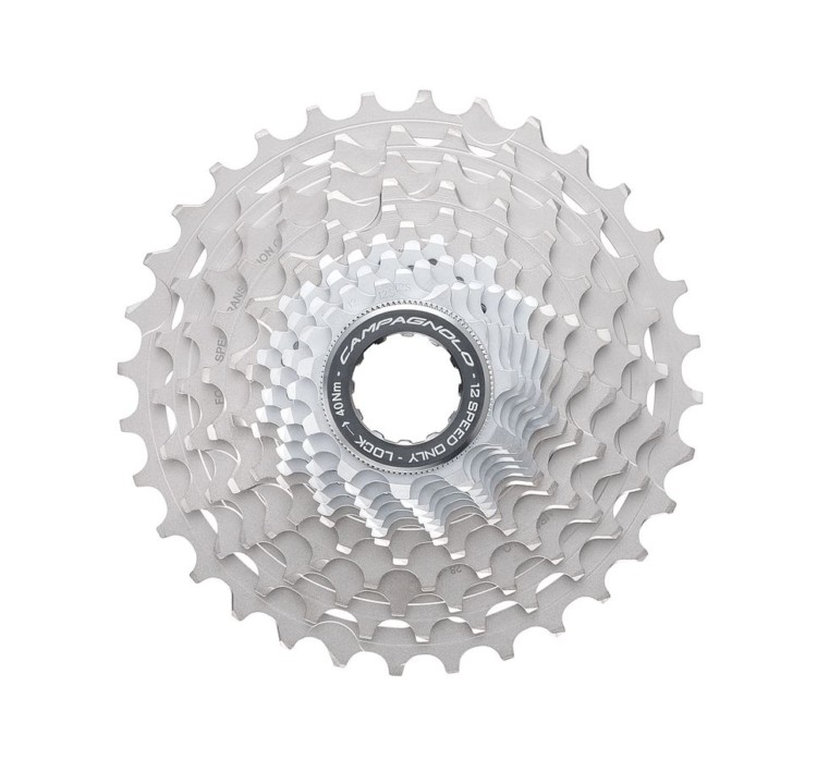 The 12-speed cassettes come in either 11-29t or 11-32t versions. Campagnolo 12-speed Super Record groupset. photo: Campagnolo