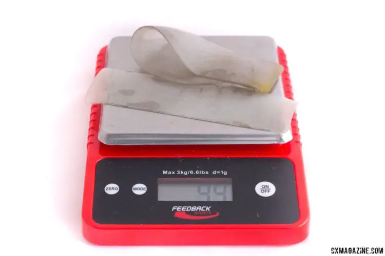 Fizik's four-piece bar gel weighs 88 grams per set or 44 grams per side. © Cyclocross Magazine