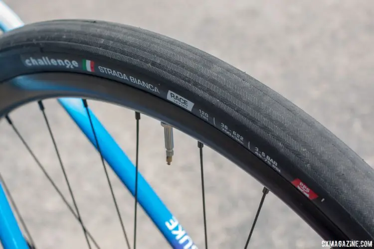Wyman had 36mm Challenge Strada Bianca tires mounted at Sea Otter but said she was probably going to run 38mm tubeless Gravel Grinders for Paris to Ancaster. Helen Wyman's new KindHuman Kensuke gravel bike. 2018 Sea Otter Classic cyclocross and gravel new products. © Cyclocross Magazine