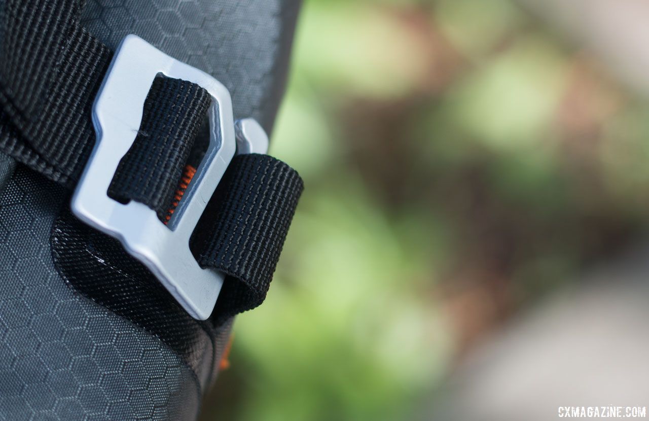 Pannier Strap Extension: Easy access for Fidlock buckles