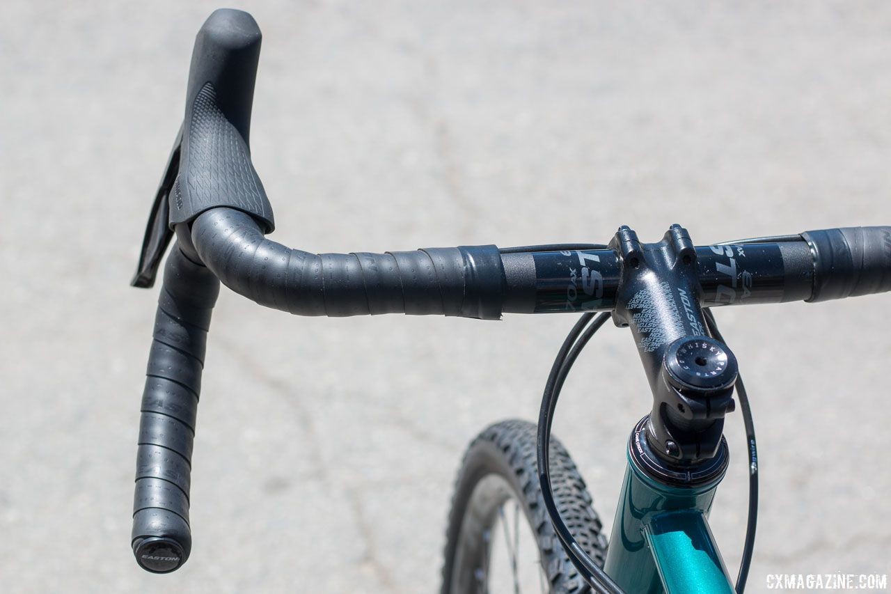 Easton's AX flared adventure bars are an example of a flared gravel bar. 2018 Sea Otter Classic cyclocross and gravel new products. © Cyclocross Magazine