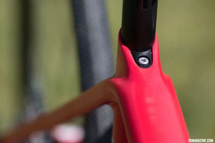 Hidden seat post clamp keeps the look clean. Spot X Allied Allroad gravel bike. 2018 Sea Otter Classic. © Cyclocross Magazine