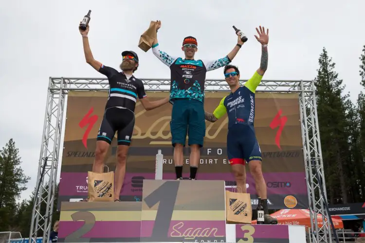 Geoff Kabush won the 40-49 age group and overall titles at the Sagan Dirt Fondo. 2018 Sagan Dirt Fondo. © Jonathan Devich / epicimages.us