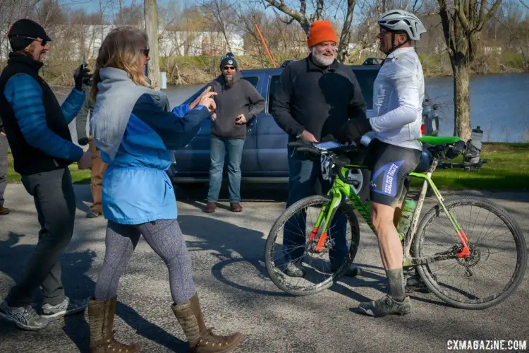 Guitar Ted welcomed Trans Iowa finishers for the last time in 2018. 2018 Trans Iowa Gravel Race. © Jon Duke / Cyclocross Magazine