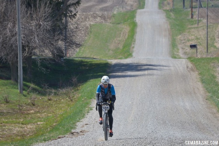Contrary to what some may think, Iowa is not necessarily flat. 2018 Trans Iowa Gravel Race. © Jon Duke / Cyclocross Magazine