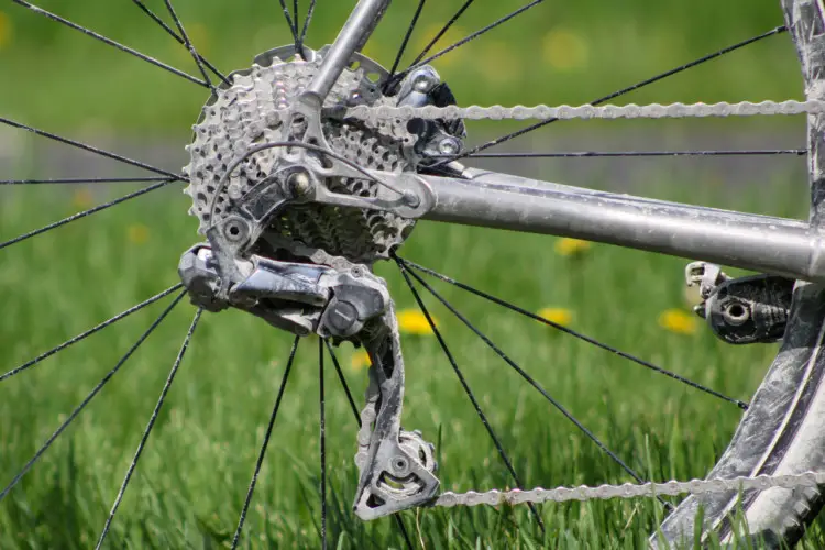 Shimano's new Ultegra RX derailleur comes in mechanical and Di2 models. We rode the electronic shifting version at Almanzo. 2018 Almanzo 100 Gravel Race. © Cyclocross Magazine