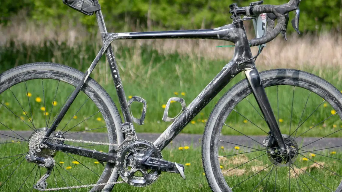 The author's Alfa Allroad bike picked up some Minnesota dust on the warm Almanzo 100 afternoon. Almanzo 100 Allied Alfa Allroad. © Cyclocross Magazine