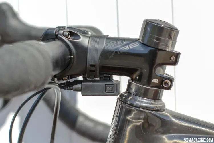 The bike's cockpit featured an alloy Pro Vibe handlebar with a Vibe stem. Almanzo 100 Allied Alfa Allroad. © Cyclocross Magazine