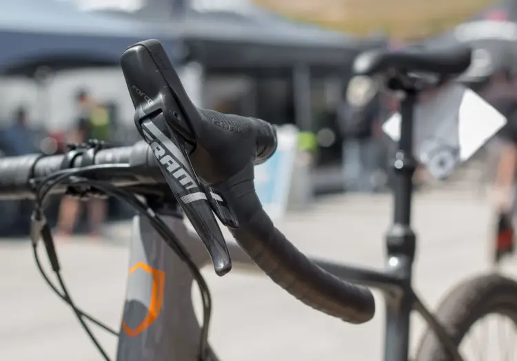 The Search XR Rival comes with a dropper post controlled by the left DoubleTap lever. The bike also comes with Easton's AX 70 flared handlebar. 2018 Sea Otter Classic cyclocross and gravel new products. © Cyclocross Magazine