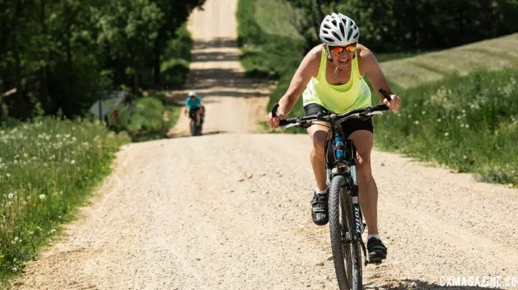 The hills and the heat provided a challenge for riders. Illinois' 2018 Ten Thousand Gravel Ride. © DREIBELBIS + FAIRWEATHER