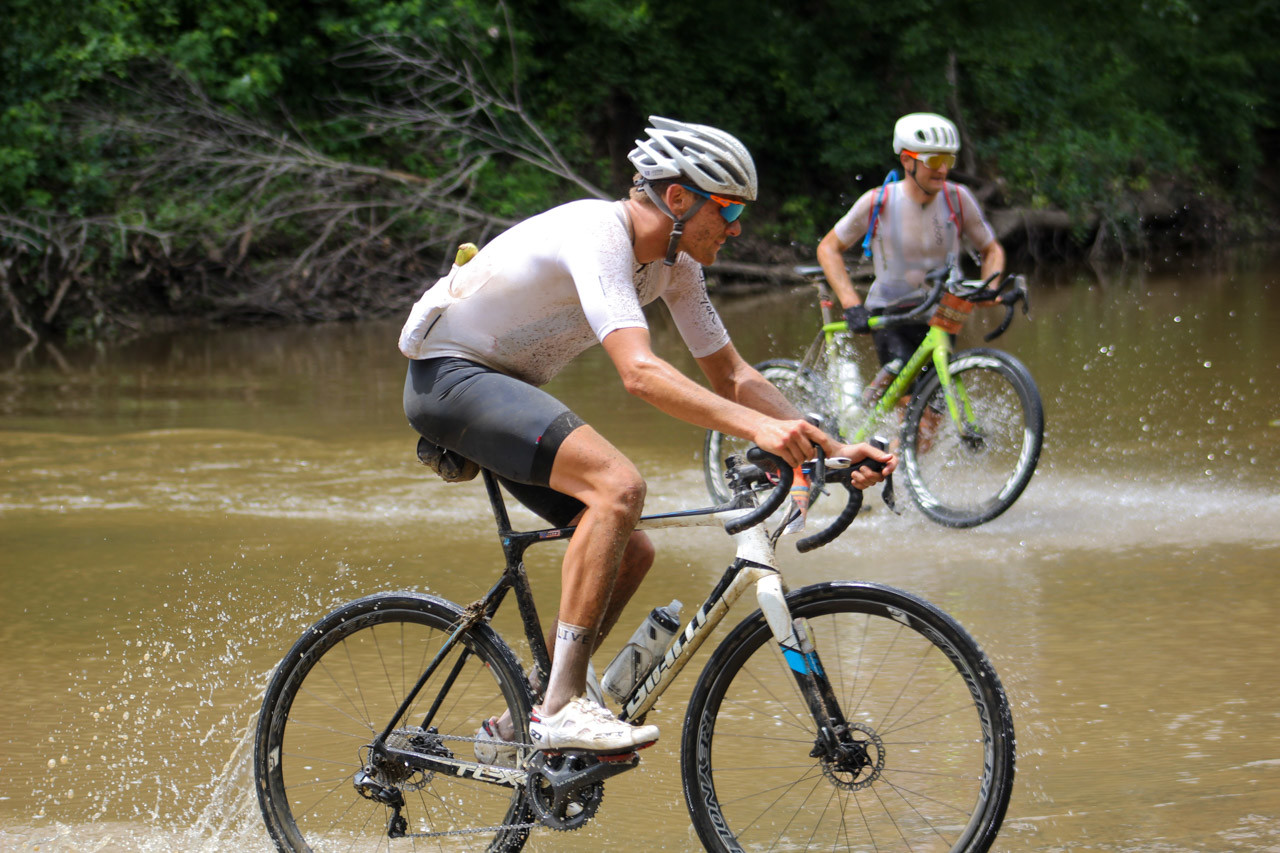 Josh Berry used his cyclocross skills to ride the creek last year. 2018 Men's Dirty Kanza 200. © Z. Schuster / Cyclocross Magazine