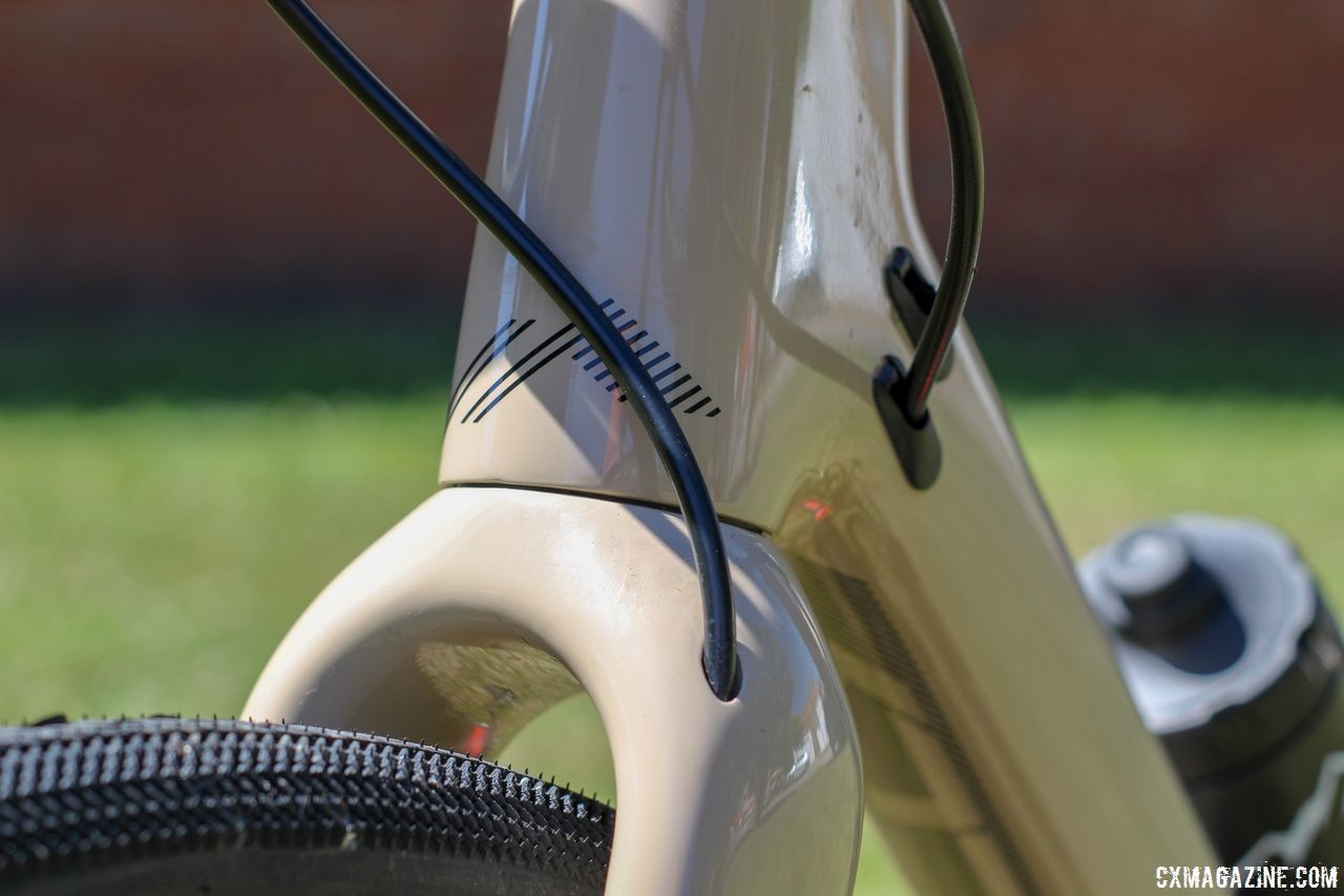 The fork and frame on the G//C have internal cable routing. Jamey Driscoll's 2018 Dirty Kanza 200 Donnelly G//C Gravel Bike. © Z. Schuster / Cyclocross Magazine