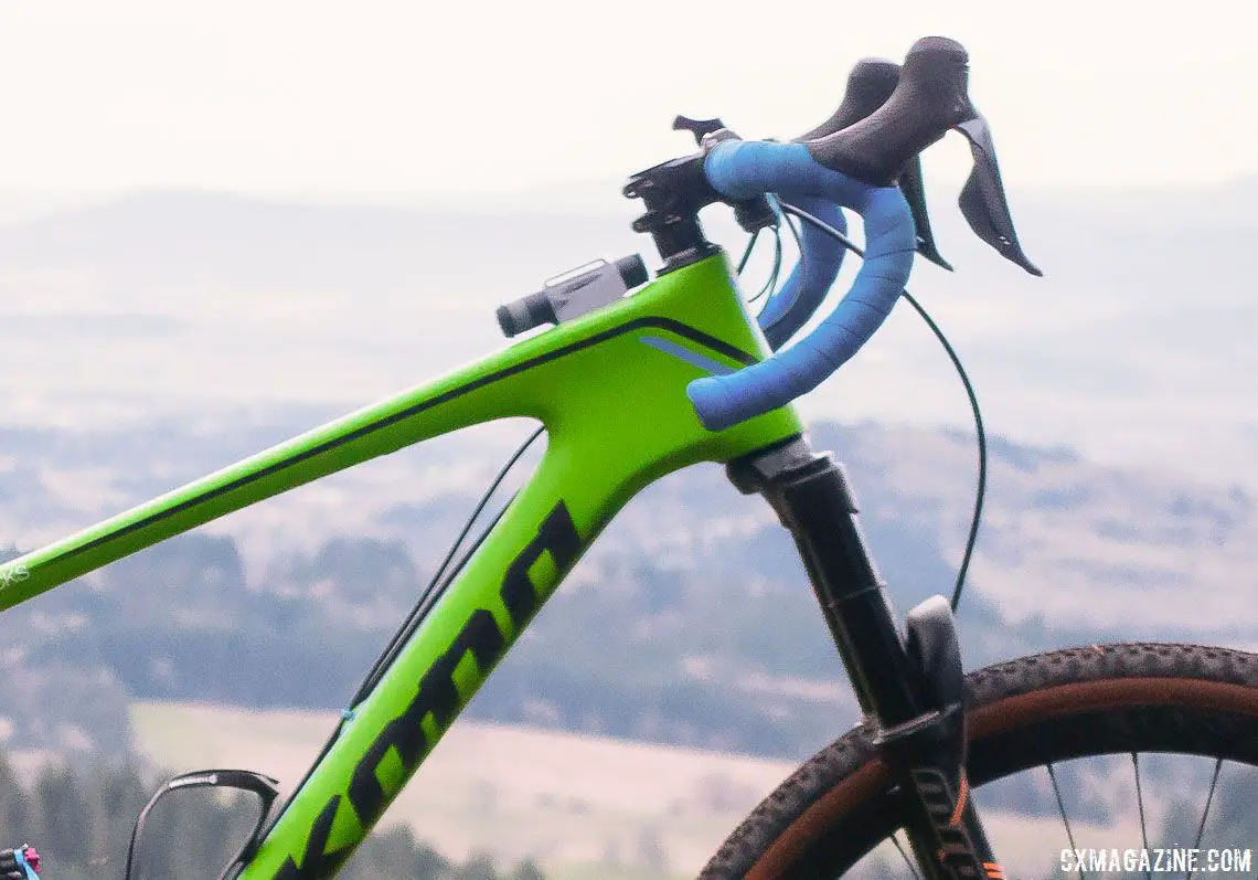 Wicks swapped in a flared drop bar in place of the flat bars the Hei Hei frame is used to. Barry Wicks' Kona Hei Hei Gravel Bike.