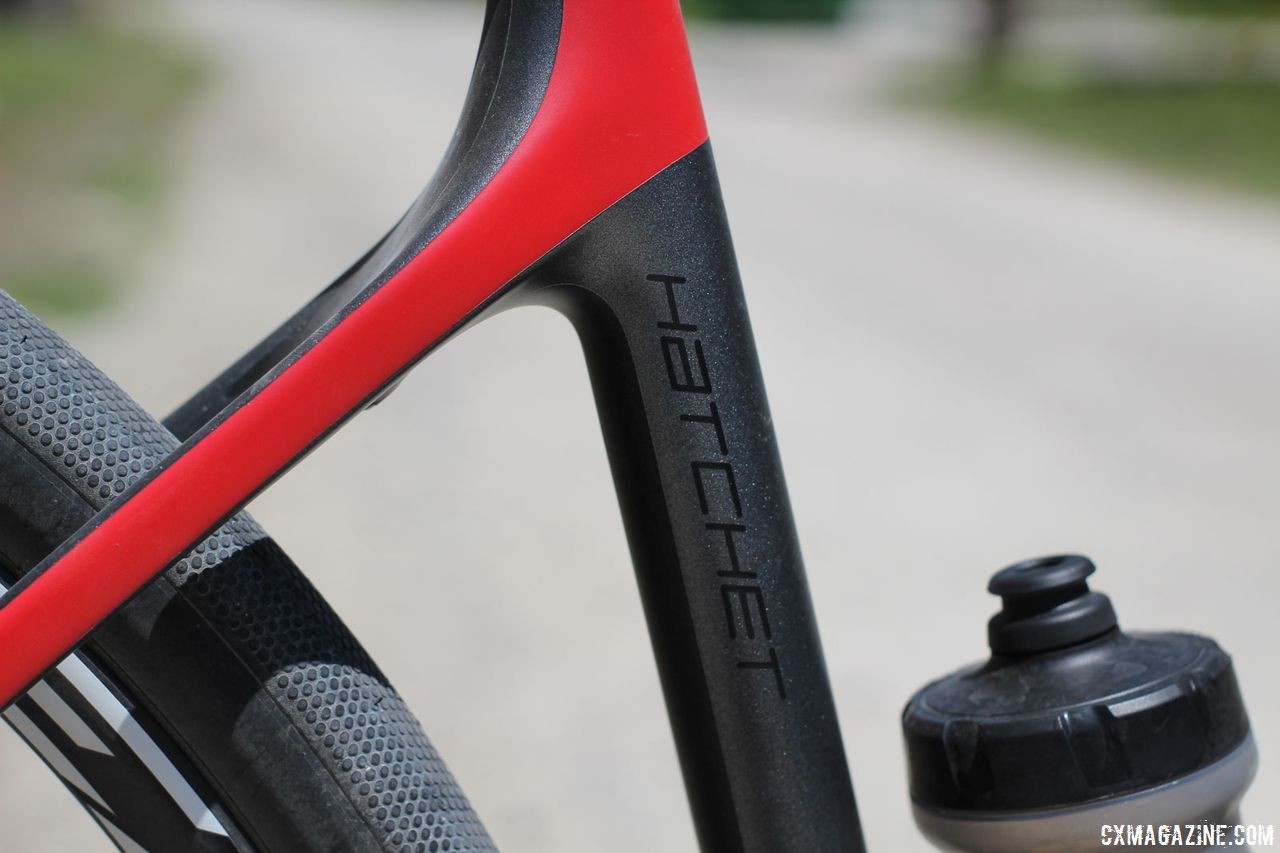 The Hatchet is Devinci's gravel race bike. The company makes the frame from its Dual Core Fusion carbon. Craig Richey's 2018 Dirty Kanza 200 Devinci Hatchet. © Z. Schuster / Cyclocross Magazine