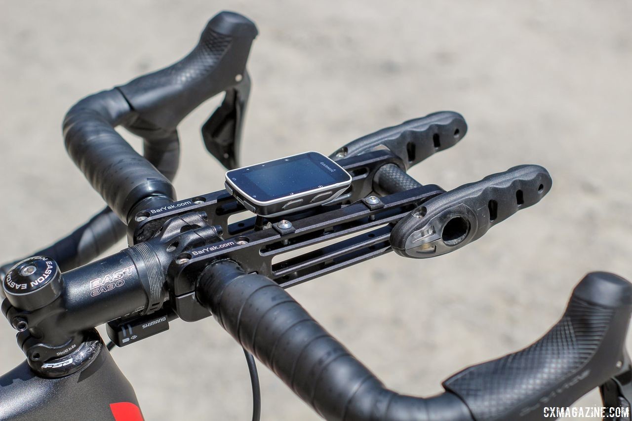 Richey made his aero bars by attaching mountain bike bar ends to BarYak's Expedition Bar Rails. Craig Richey's 2018 Dirty Kanza 200 Devinci Hatchet. © Z. Schuster / Cyclocross Magazine