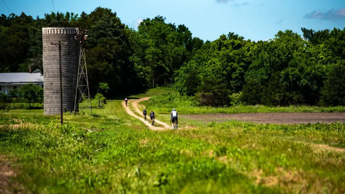 Some of Kansas' gravel roads narrow up and offer only two riding lines. 2018 Dirty Kanza 200. © Ian Matteson/ ENVE Composites