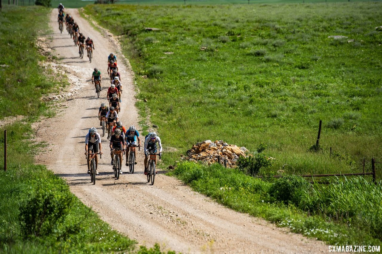 The lead group was dialed in early on before it broke apart in the latter half of the first half of the race. 2018 Dirty Kanza 200. © Ian Matteson/ ENVE Composites