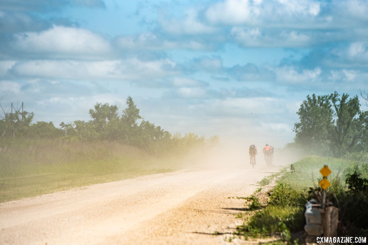 After the morning rains, dust became common in the afternoon. 2018 Dirty Kanza 200. © Ian Matteson/ ENVE Composites