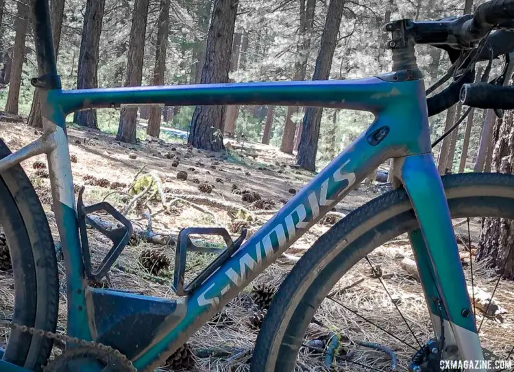 Through use of removable cable ports and a detachable front derailleur hanger, the Diverge is compatible with 1x, 2x, mechanical and electronic drivetrains. Olivia Dillon's 2018 Lost and Found S-Works Diverge.