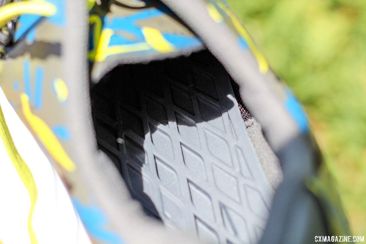 The inside of the XC5 features a diamond pattern designed to help with comfort and flexibility. Shimano XC5 Gravel Shoes. © Cyclocross Magazine