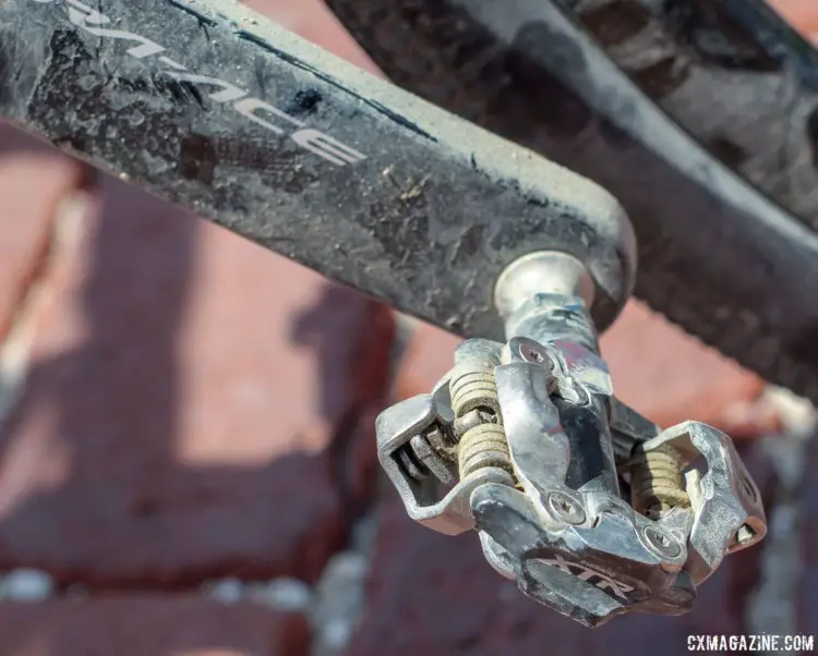 Nys ran stock XTR PD-R9000 pedals. We have grown accustomed to seeing him on weight-saving prototypes. Sven Nys' 2018 Dirty Kanza 200 Trek Checkpoint. © Z. Schuster / Cyclocross Magazine