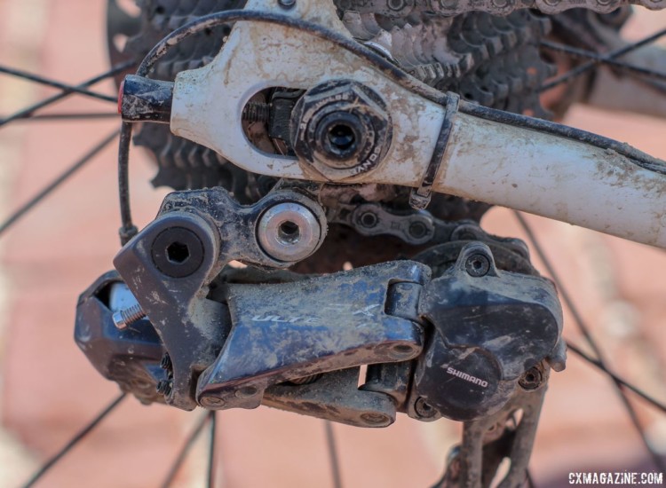Nys ran the Di2 version of Shimano's new Ultegra RX clutch-based derailleur. Sven Nys' 2018 Dirty Kanza 200 Trek Checkpoint. © Z. Schuster / Cyclocross Magazine