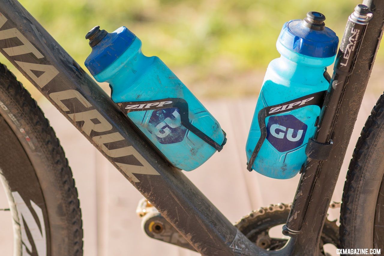 Tobin Ortenblad struggled with his CO2 after flatting two years ago, and although he brought CO2 again and promised he knew how to use his inflator, this year he came prepared with a not-tiny mini pump. © Cyclocross Magazine