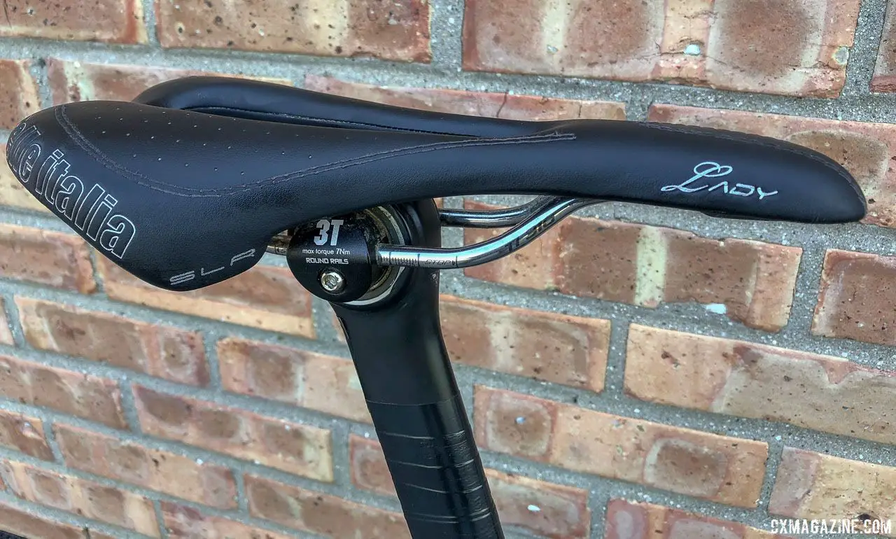 Takeshita's saddle was the women-specific Selle Italia SLR Lady Flow. Kae Takeshita's 2018 DK200 3T Exploro Flatmount gravel bike.