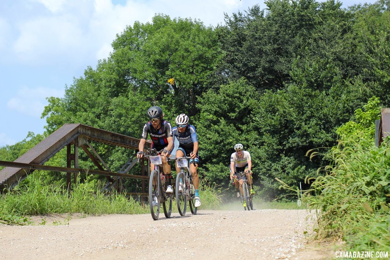 Stephens, Berry, Strickland and Ventling worked together to bring the break back. 2018 Gravel Worlds © Z. Schuster / Cyclocross Magazine