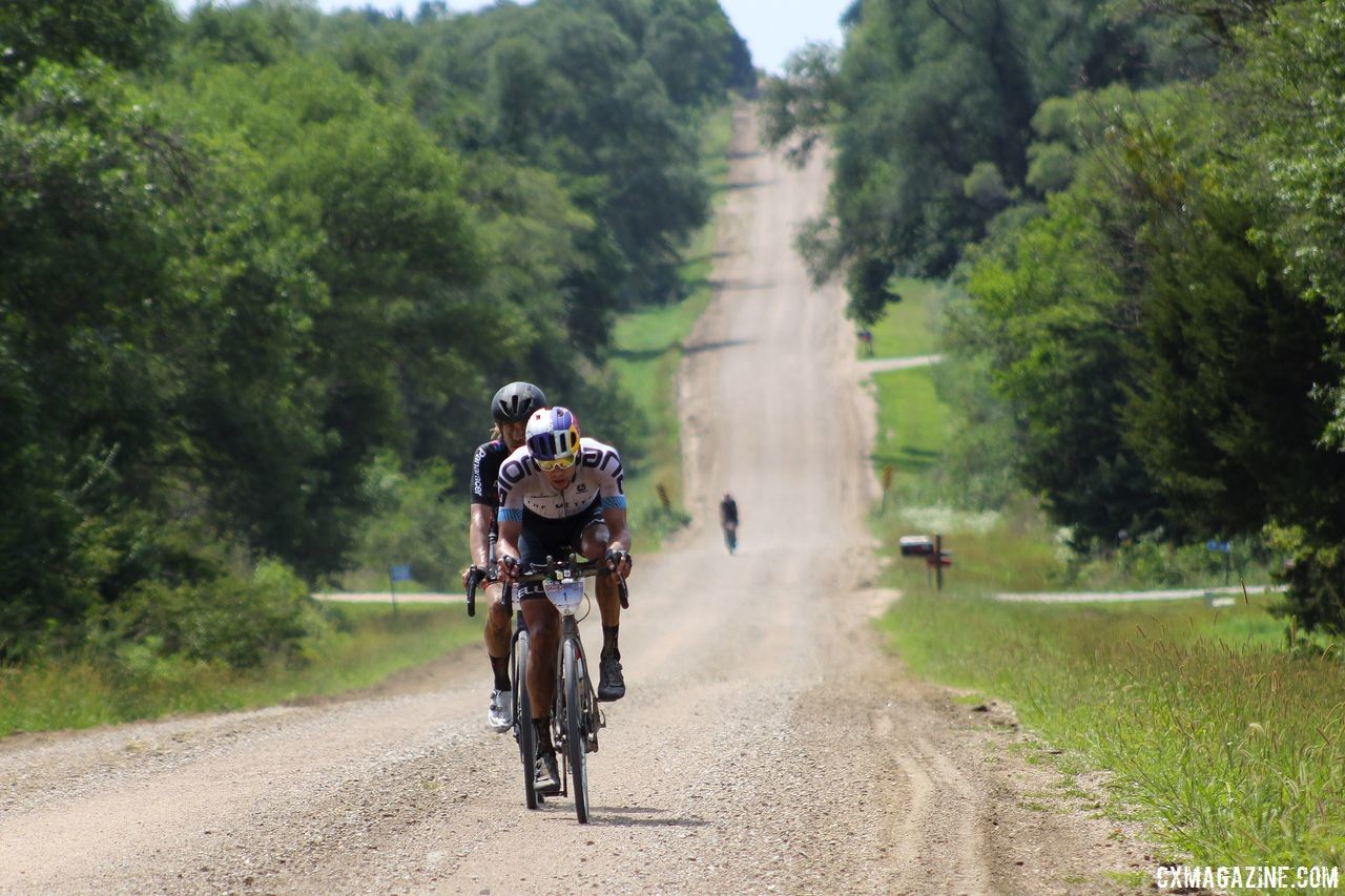 Strickland and Stephens caught and overtook the leaders after Checkpoint Two. 2018 Gravel Worlds © Z. Schuster / Cyclocross Magazine