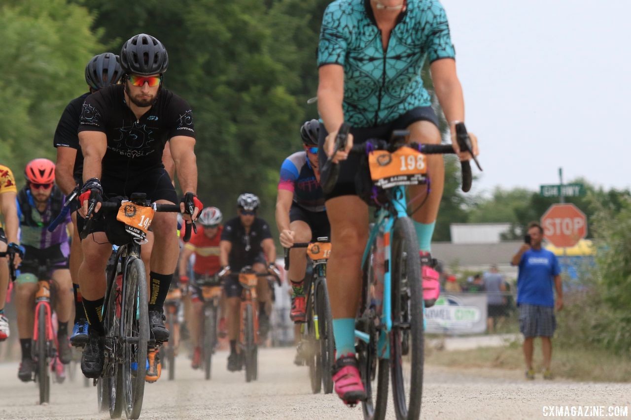 Riders head out for one of the four 100K loops at the 24 Hours of Cumming Gravel Race. © D. Mable / Cyclocross Magazine