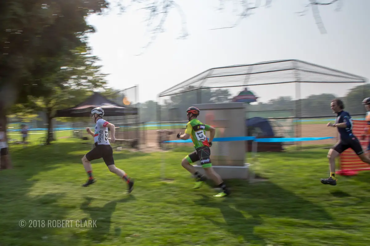 Each race started with a Le Mans start. 2018 xXx Racing-Athletico Relay Cross, Chicago. © Robert Clark