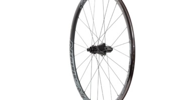 The $900 EA90 SL alloy tubeless clincher wheelset weighs 1,529g and comes with Easton's new cone-shaped Vault hub. Easton EA90 SL alloy tubeless disc wheels. © Cyclocross Magazine