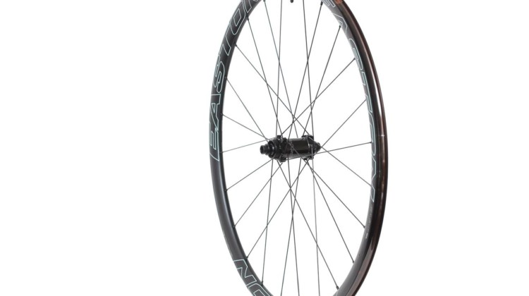 The EA90 SL rim has a 19.5mm internal width and depth of 27mm. Easton EA90 SL alloy tubeless disc wheels. © Cyclocross Magazine