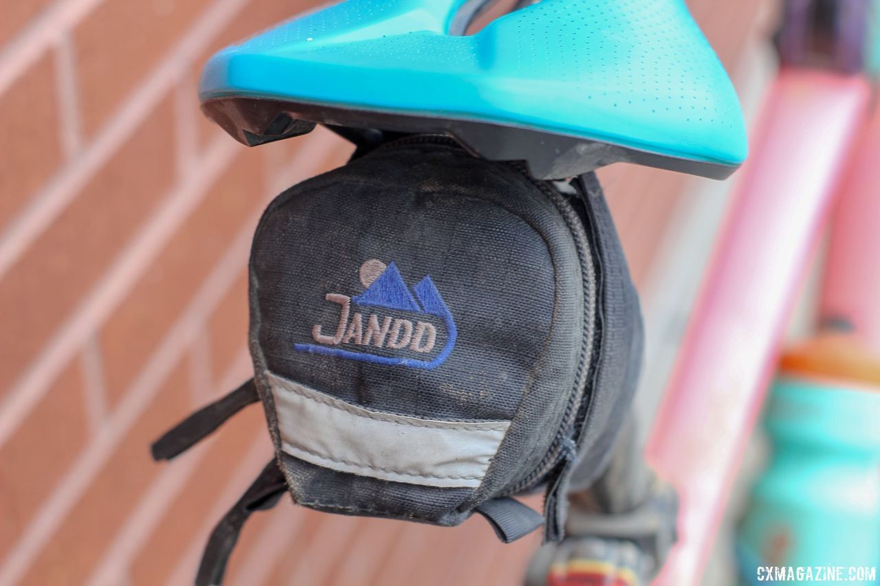 Acker's Jandd saddle bag was a bit muted in color compared to the rest of his bike. Matt Acker's Salsa Warbeard. 2018 Gravel Worlds. © Z. Schuster / Cyclocross Magazine