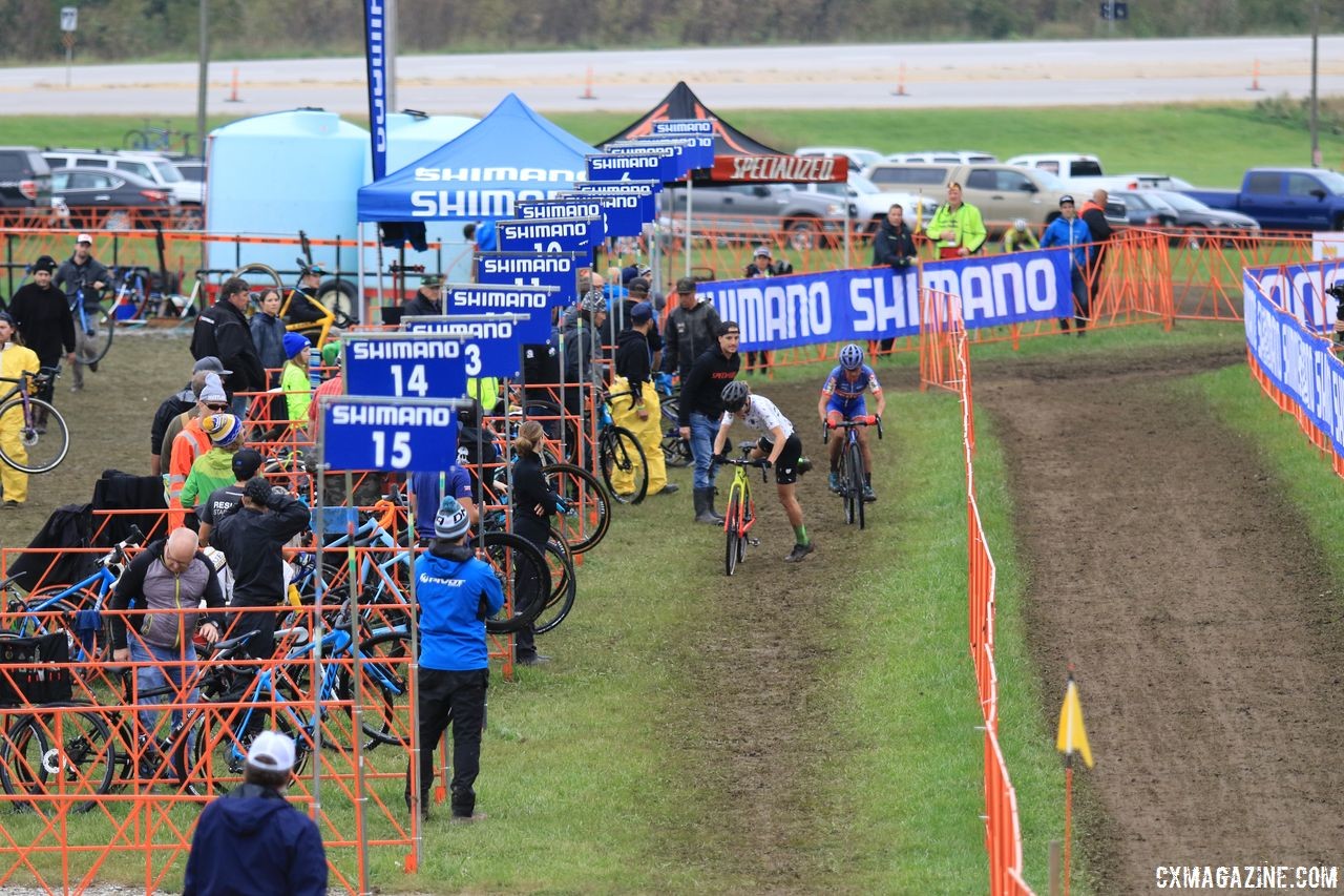 Nash and Rochette head through the pit. 2018 Jingle Cross Day 3, Sunday. © D. Mable / Cyclocross Magazine