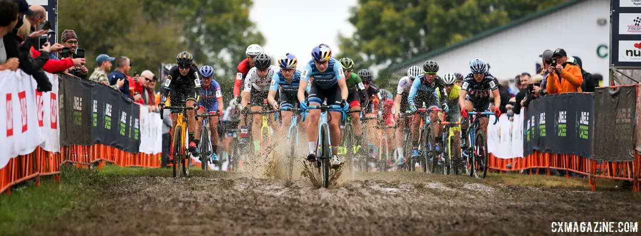 Evie Richards leads the way into the mud pit at the end of the holeshot. 2018 Jingle Cross Day 3, Sunday. © J. Corcoran / Cyclocross Magazine