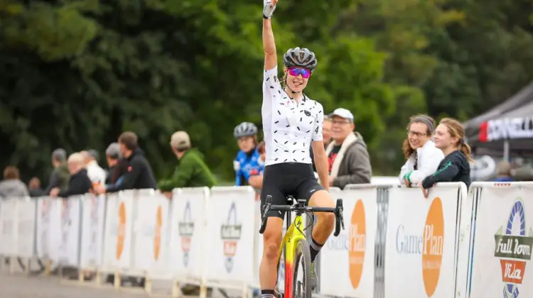 L to R: Ellen Noble, Maghalie Rochette, Kaitie Keough. UCI C2 Women Race, Sunday. photo: Bruce Buckley