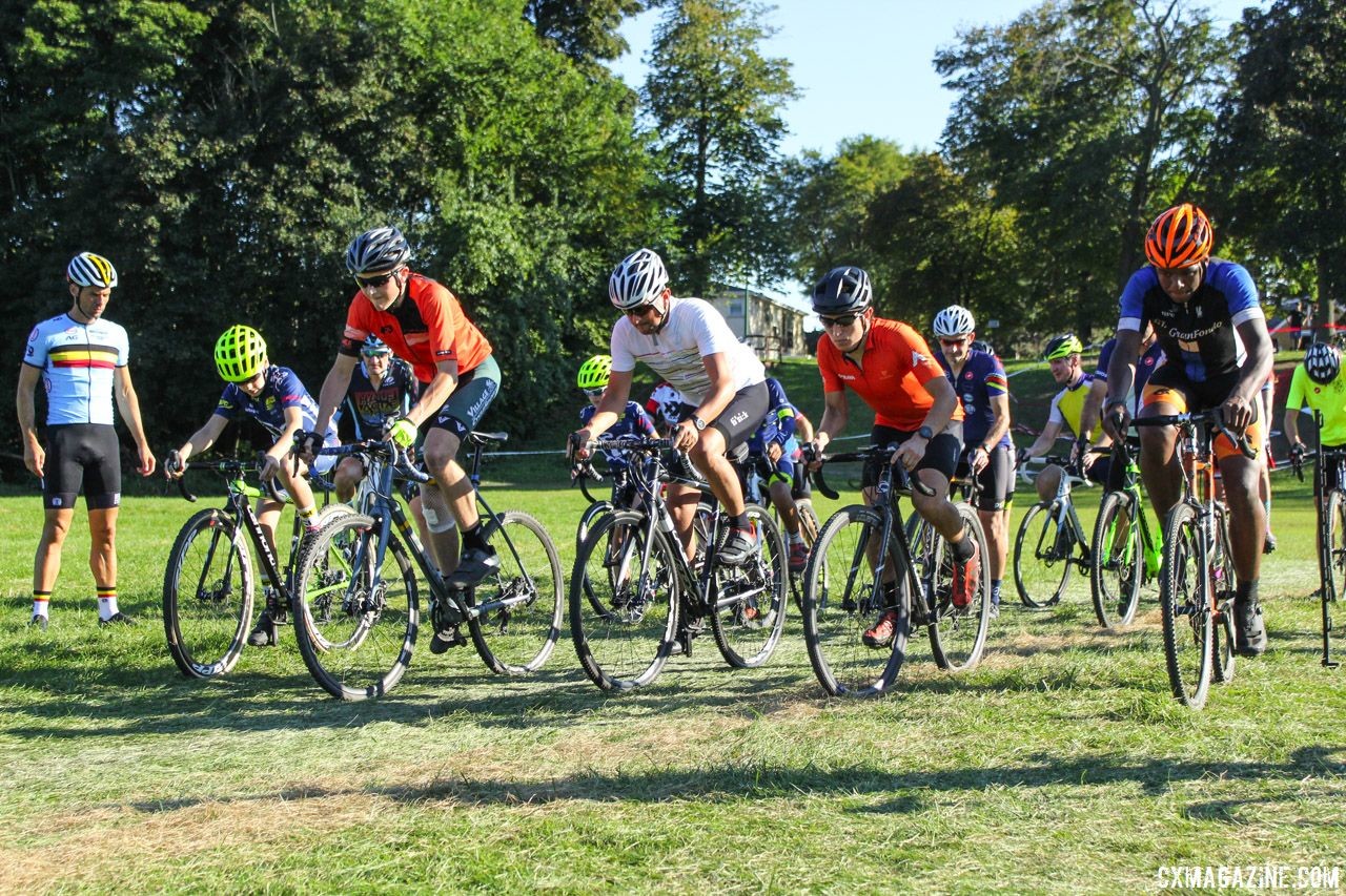 The clinic started with start drills. 2018 Sven-Nado Clinic, Chicago. © Cyclocross Magazine / Z. Schuster