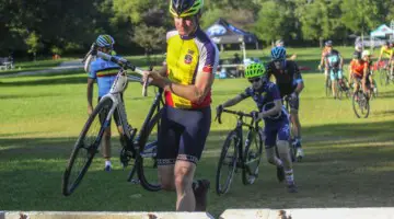 Like many clinics, barriers were an early part of the program. 2018 Sven-Nado Clinic, Chicago. © Cyclocross Magazine / Z. Schuster