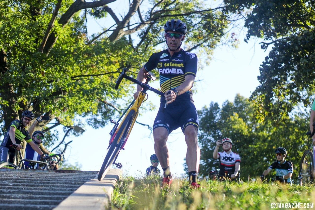 Even Sven was unable to coast down the concrete rail. 2018 Sven-Nado Clinic, Chicago. © Cyclocross Magazine / Z. Schuster