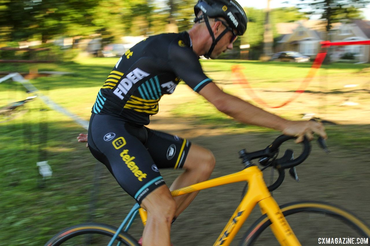 Sven Nys showed off a bit by riding the uphill switchbacks one-handed. 2018 Sven-Nado Clinic, Chicago. © Cyclocross Magazine / Z. Schuster