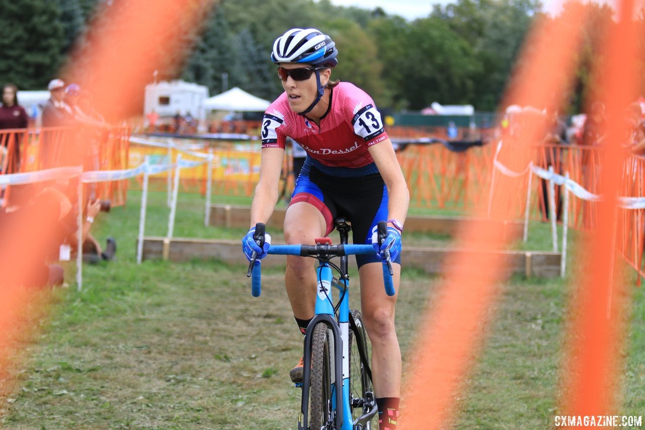Sunny Gilbert had a strong ride to finish in the top 10. 2018 Trek CX Cup, Waterloo © Cyclocross Magazine / D. Mable