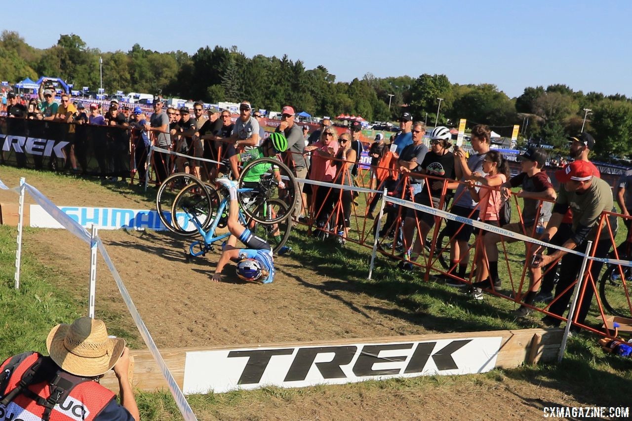 Ellen Noble's tumble at the barrier held Marianne Vos up, but they both recovered. 2018 World Cup Waterloo. © D. Mable / Cyclocross Magazine